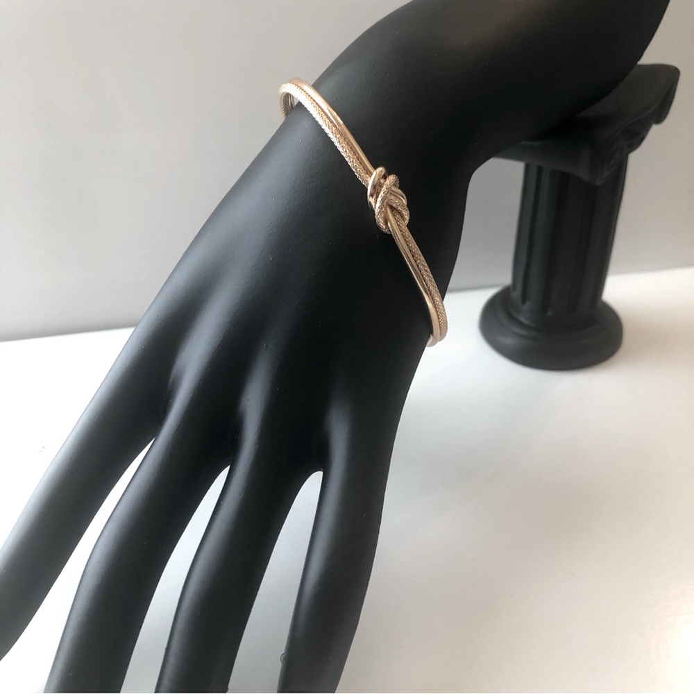 NWT Gold Double Knot Bracelet Bangle